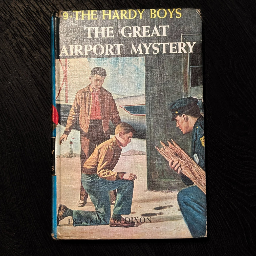 09 The Great Airport Mystery (1965-YN): Vintage Hardy Boys Book Blue-Back image 0