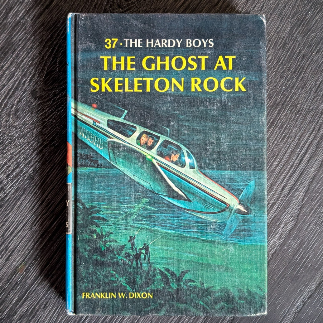 37 The Ghost at Skeleton Rock (1966-YN): Hardy Boys Book Blue-Back image 0