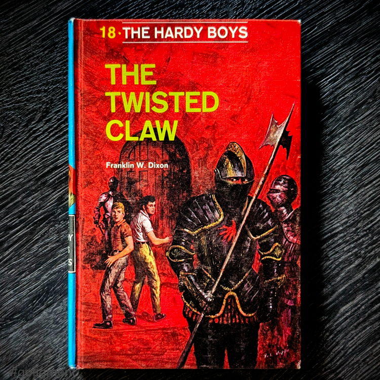 18 The Twisted Claw (1969-Yellow Number): Hardy Boys Book Blue-Back image 0