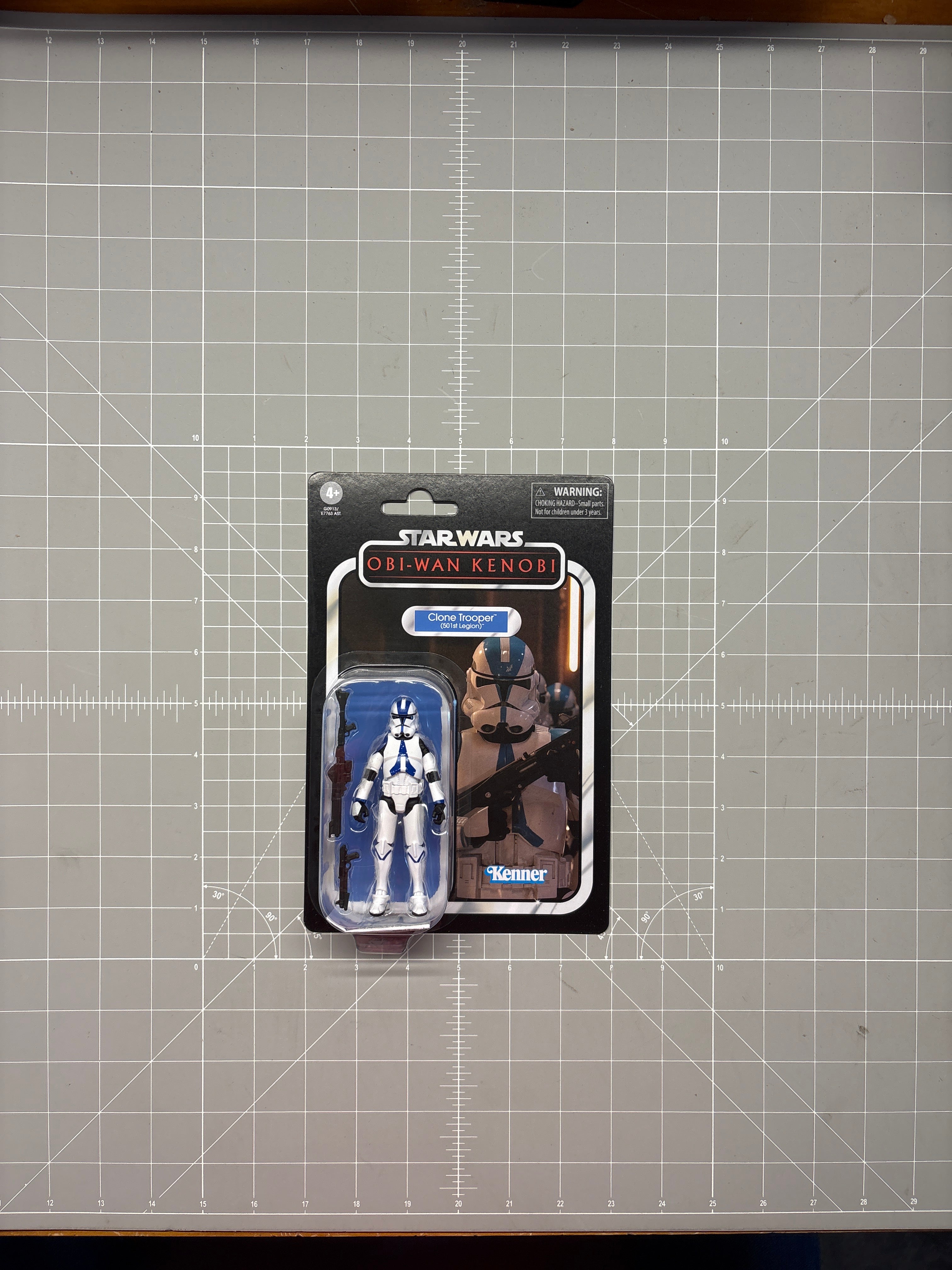 Clone Trooper 501st Legion 1:18 | 3.75" Star Wars The Vintage Collection Action Figure VC-240 Kenner packaged figure