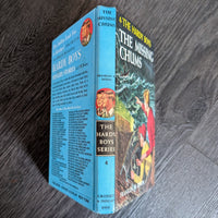 04 The Missing Chums (1962-YN): 🕵🏻Vintage Hardy Boys Book Blue-Back image 1