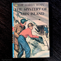 08 The Mystery of Cabin Island (1966-CAMEO):  Hardy Boys Book Blue Back image 0