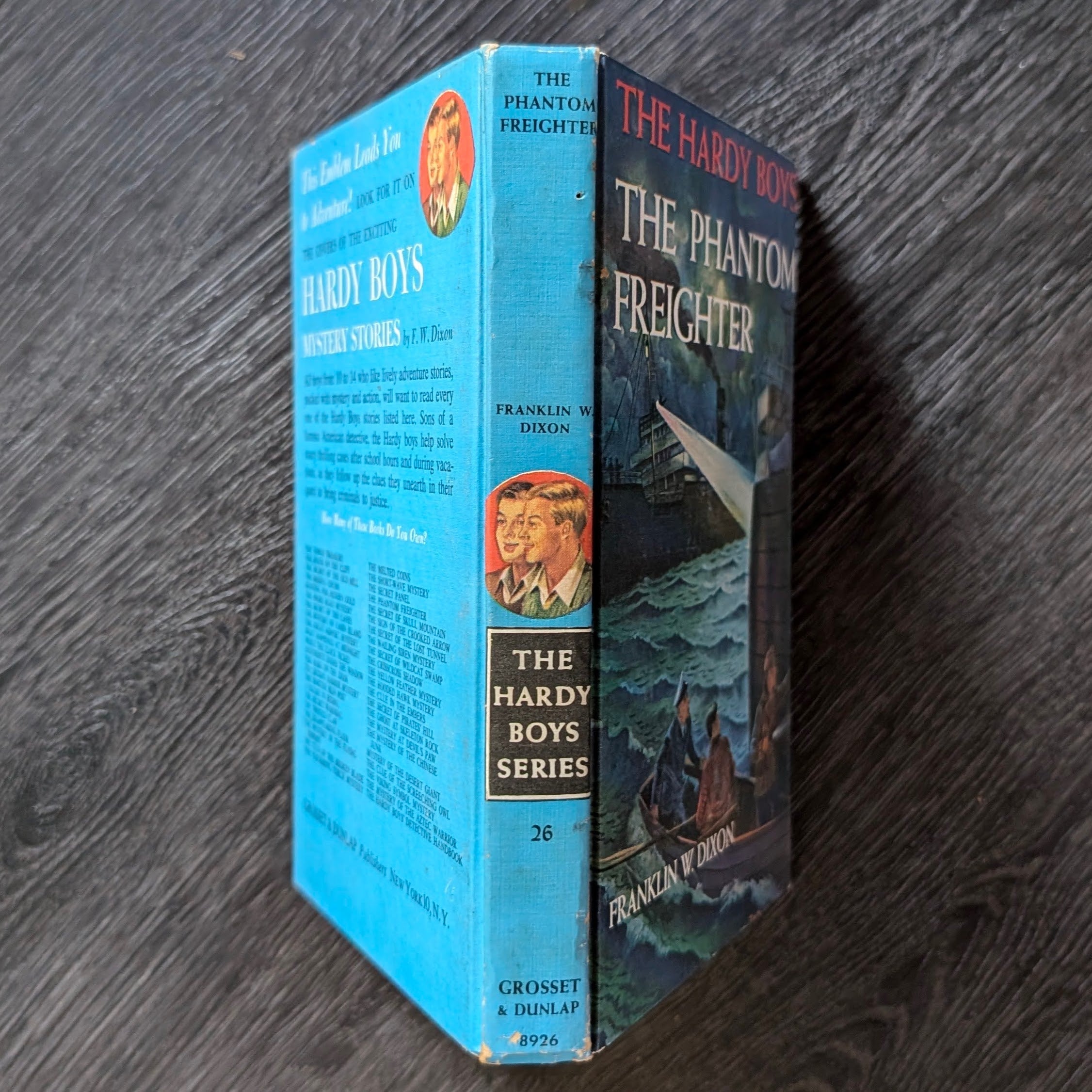 26 The Phantom Freighter (1947):  Vintage Hardy Boys Book Blue-Back image 2