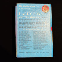 32 The Crisscross Shadow (1953):  Vintage Hardy Boys Book Blue-Back image 2