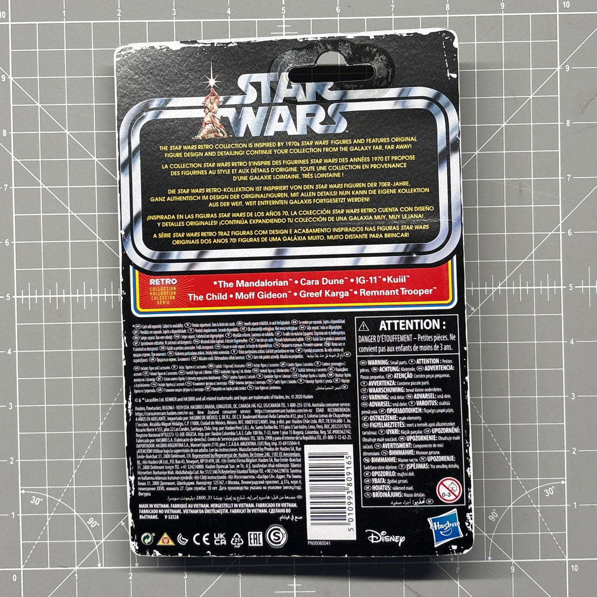 Moff Gideon Star Wars Retro Collection Action Figure in case MANDO by Kenner in original packaging