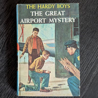 09 The Great Airport Mystery (1965):  Vintage Hardy Boys Book Blue-Back image 0