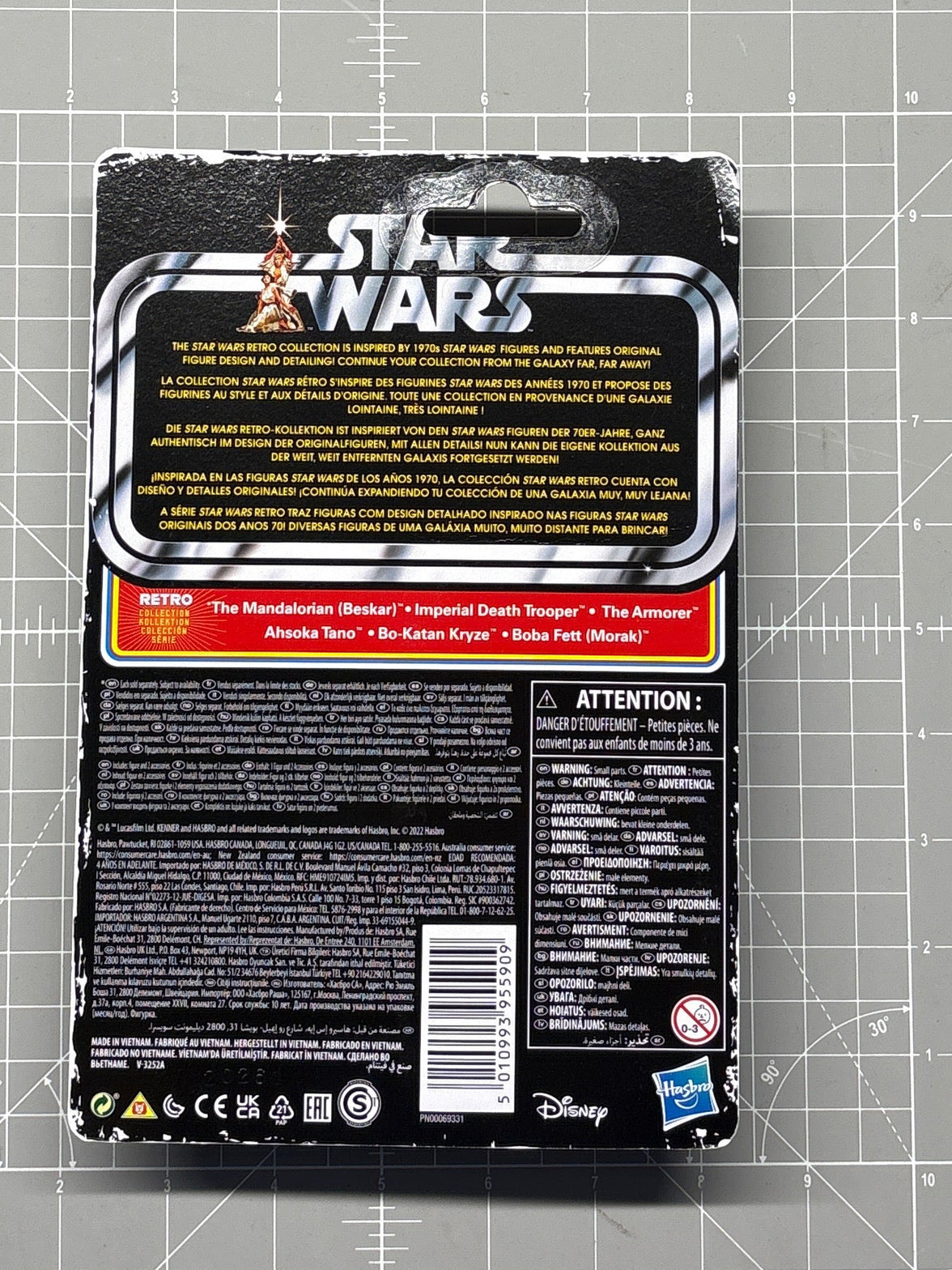 Ahsoka Tano Star Wars Retro Collection Action Figure 1:18 Scale MANDO by Kenner