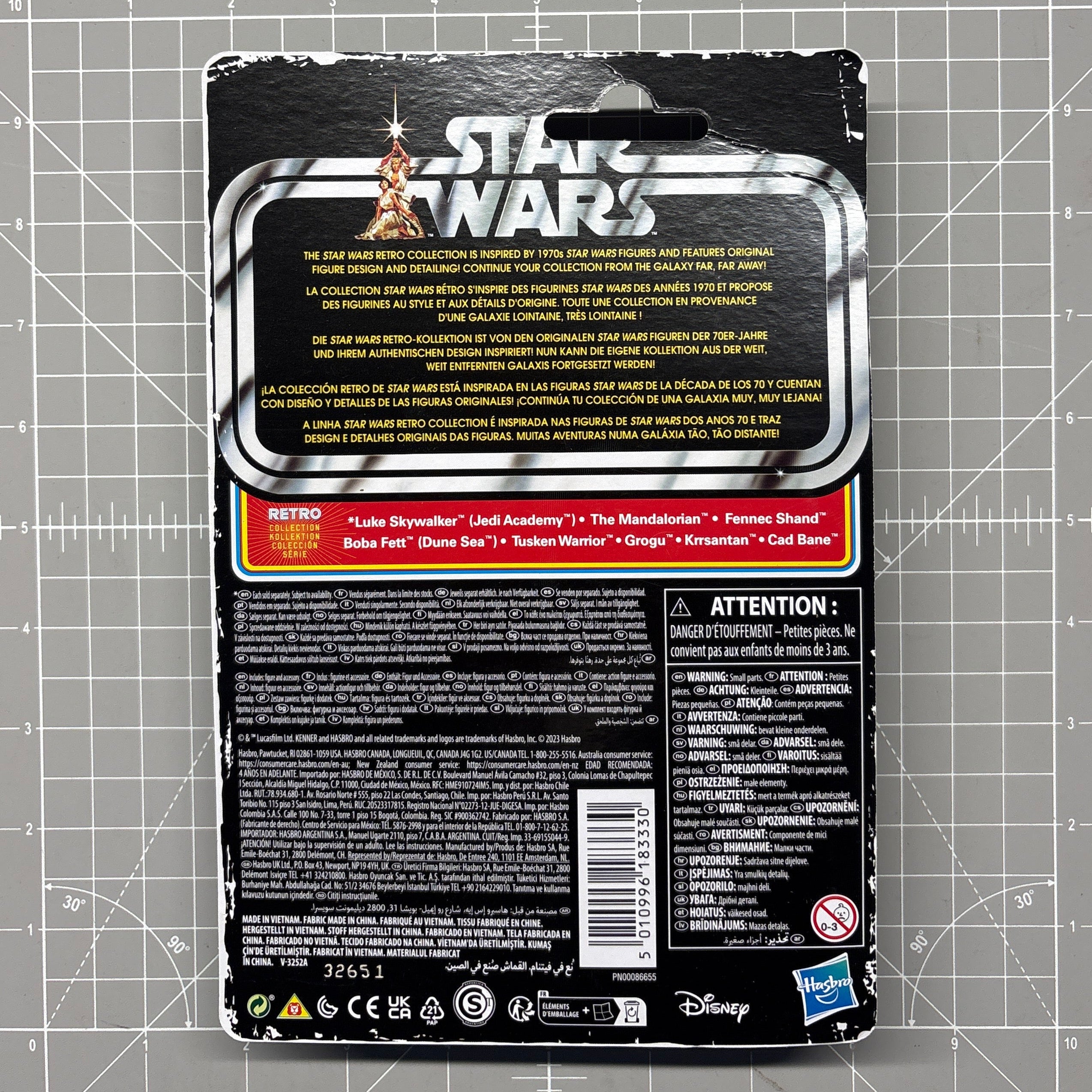 Tusken Warrior Star Wars Retro Collection Action Figure in case BOBF Kenner back packaging
