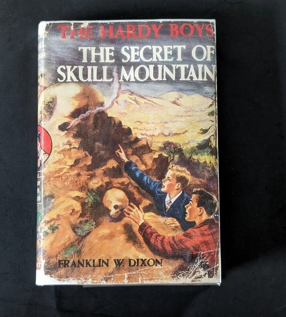 27 Secret of Skull Mountain (1948-Dust): The Hardy Boys Book image 5