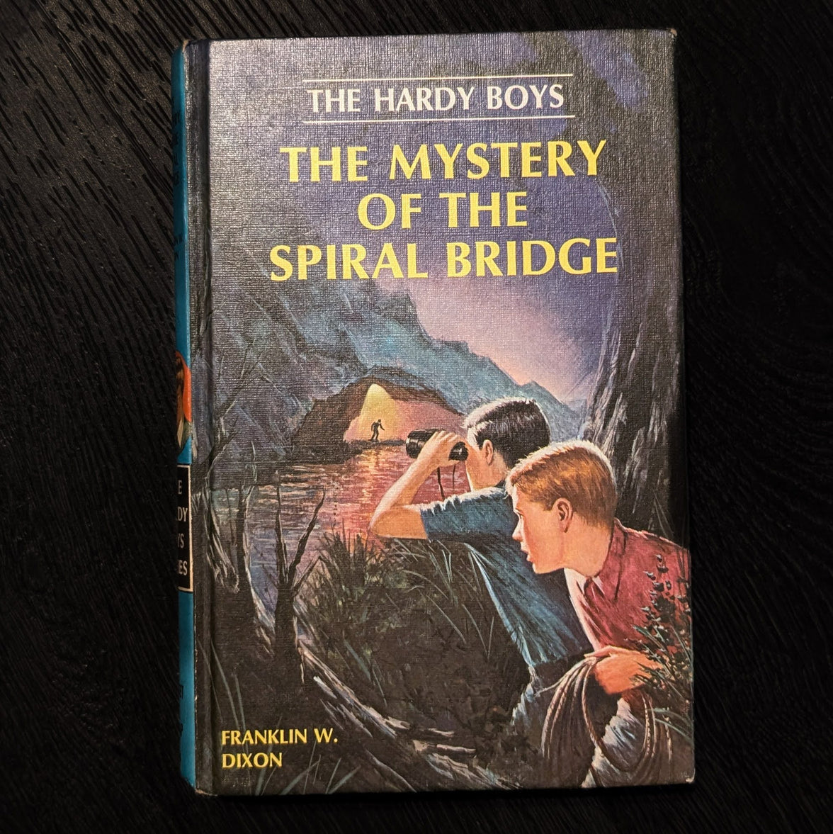 45 Mystery Spiral Bridge (1966/71):  Vintage Hardy Boys Book image 0