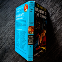 03 The Secret of the Old Mill (1962): 🕵🏻Vintage Hardy Boys Book Blue-Back image 1