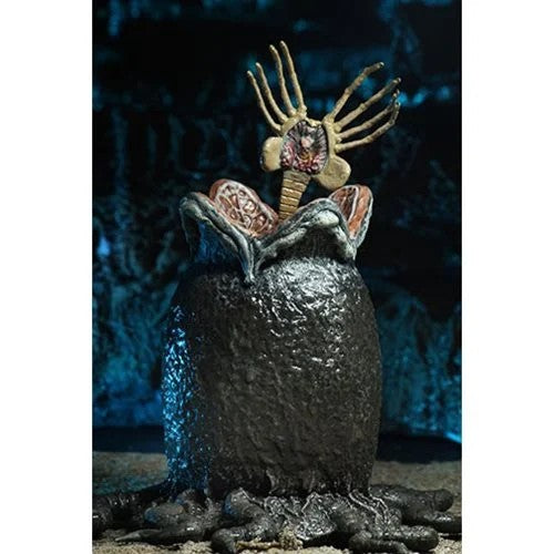 Alien Ultimate 40th Anniversary Big Chap 7-Inch Xenomorph Action Figure by NECA with facehugger accessory new in box collectible