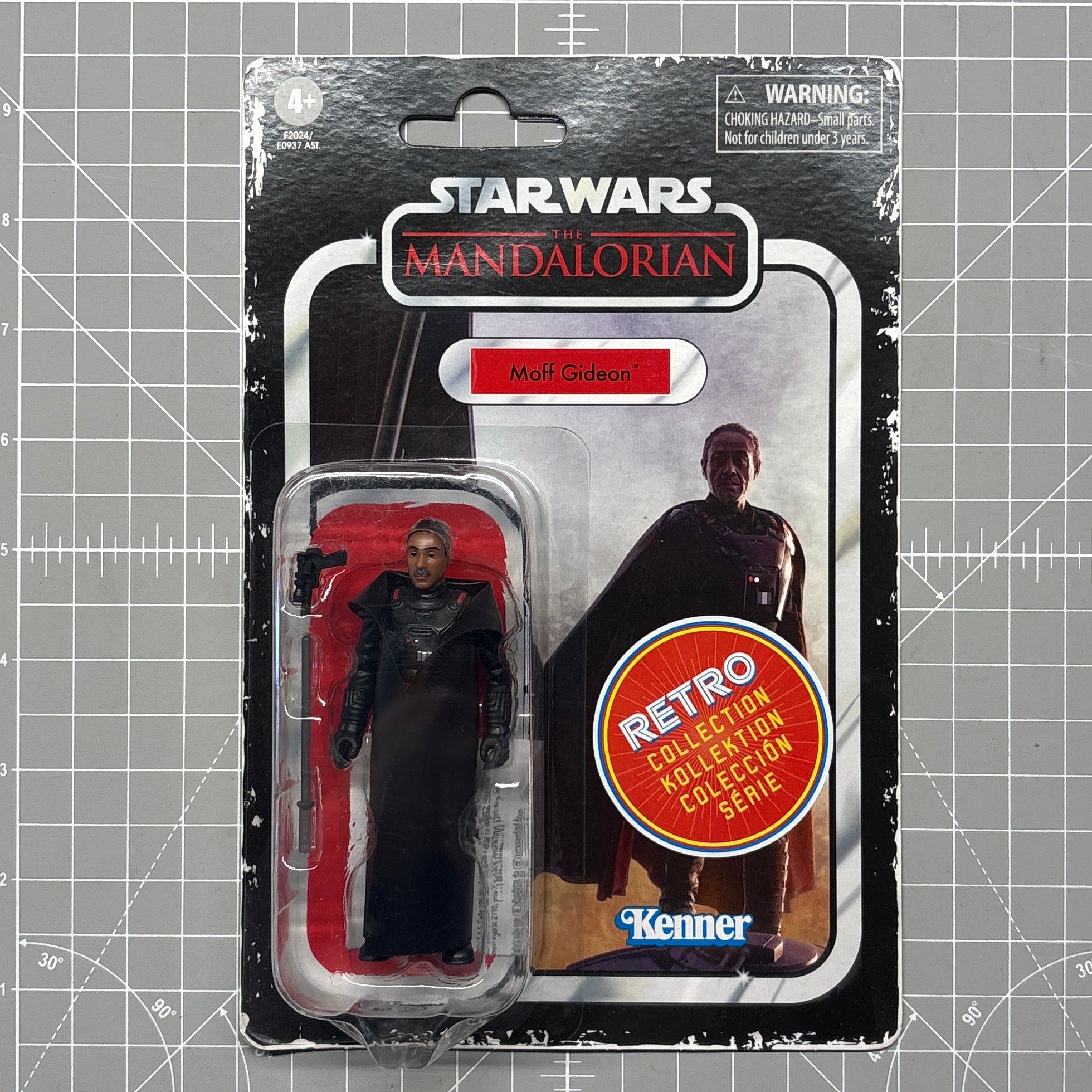 Moff Gideon Star Wars Retro Collection Action Figure in case MANDO by Kenner