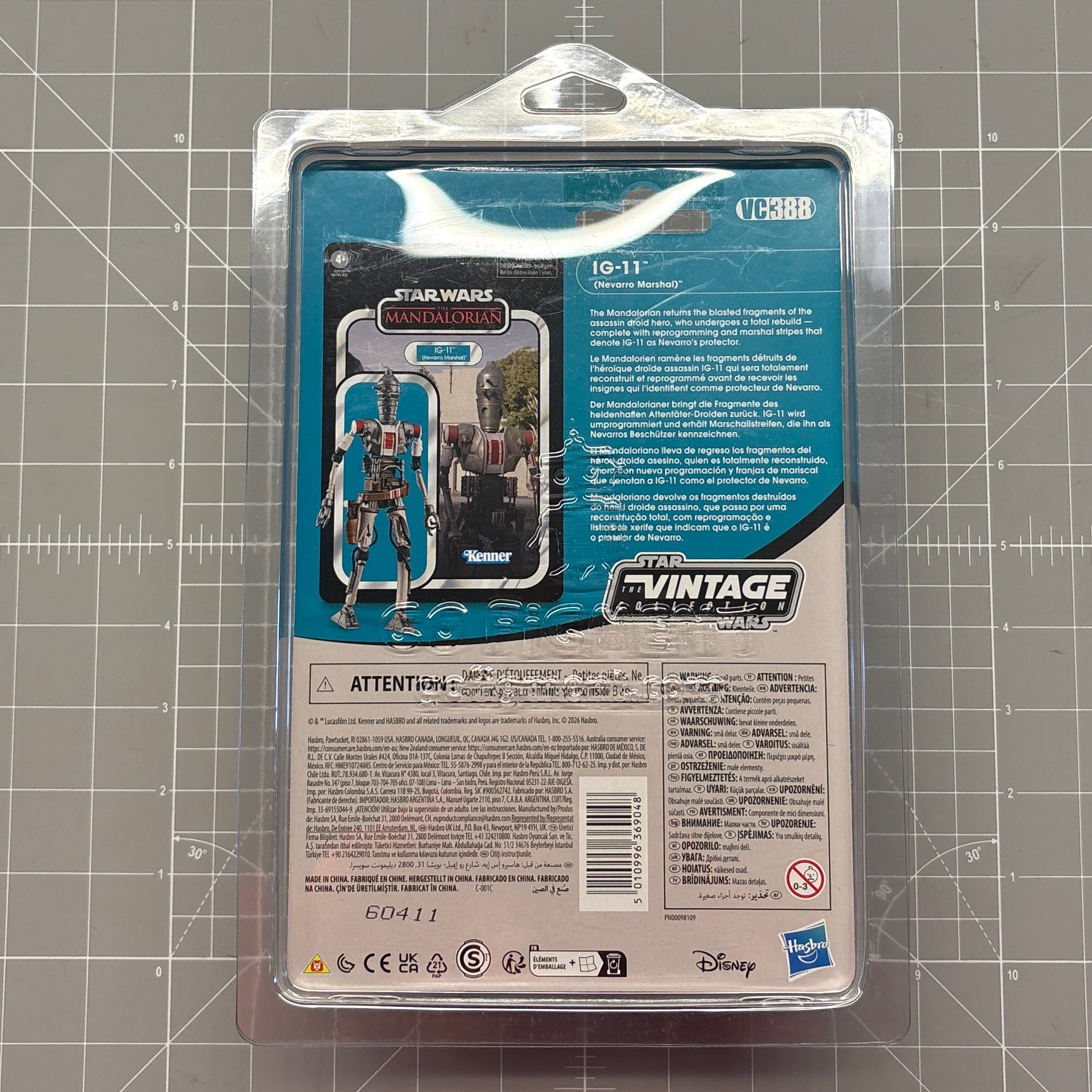 Kenner IG-11 Nevarro Marshal 1:18 | 3.75" Star Wars The Vintage Collection Action Figure in case, back packaging view