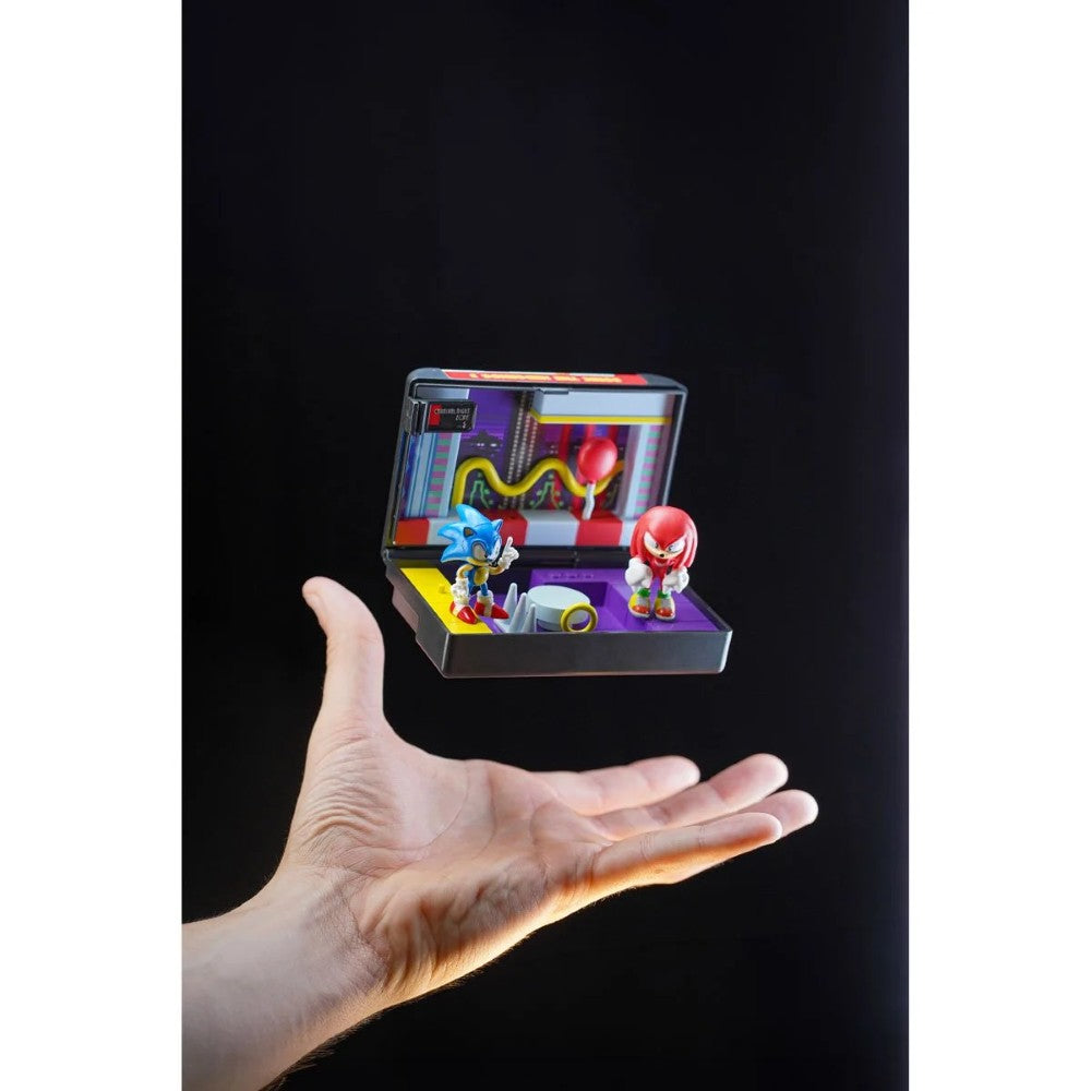 Console Heroes Sega Genesis Sonic the Hedgehog 3 Cartridge Diorama Playset (Copy) with Sonic and Knuckles figures displayed above hand