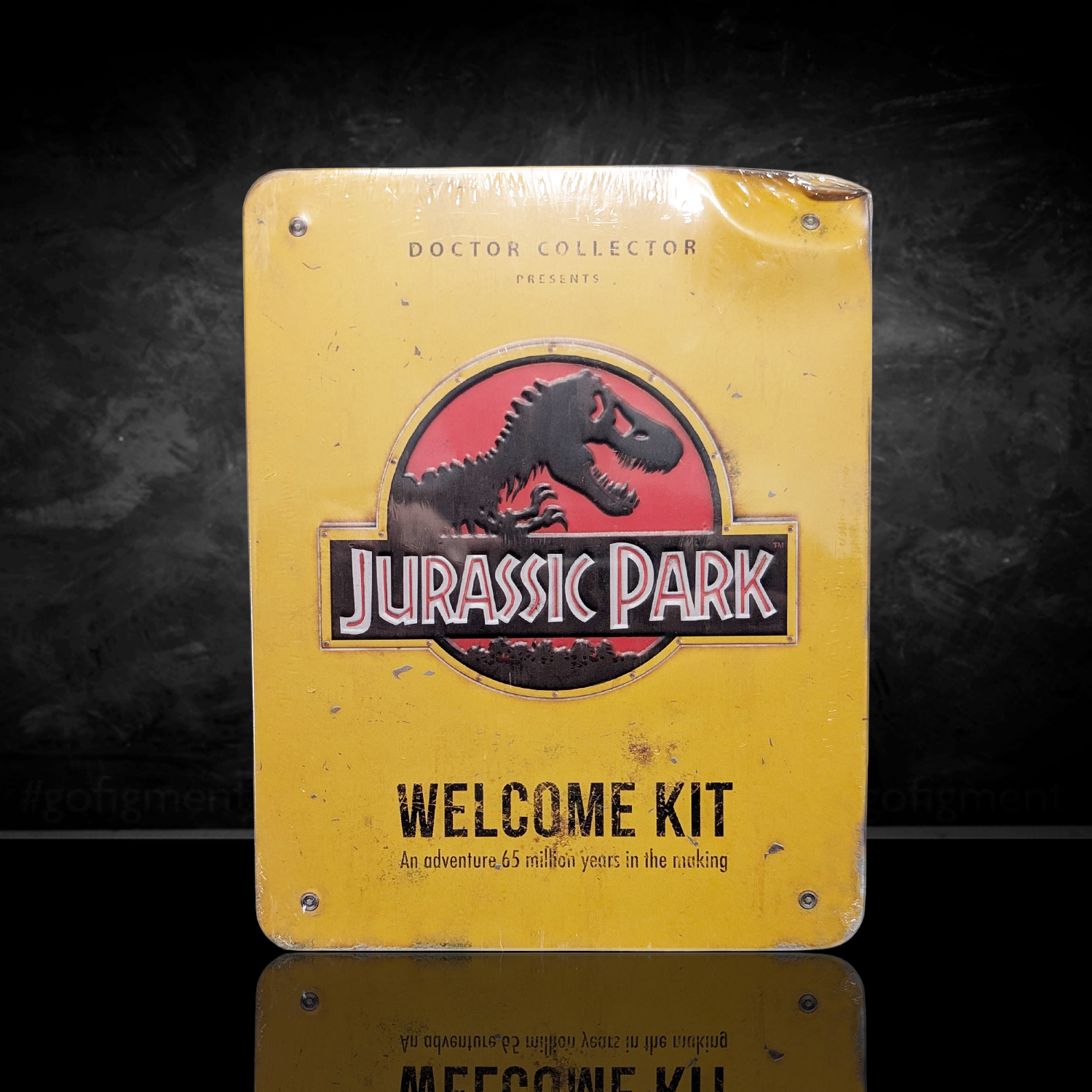 JURASSIC PARK Welcome Kit – Ultimate Collector’s Set NOT MINT by Doctor Collector, vintage style packaging with logo front view