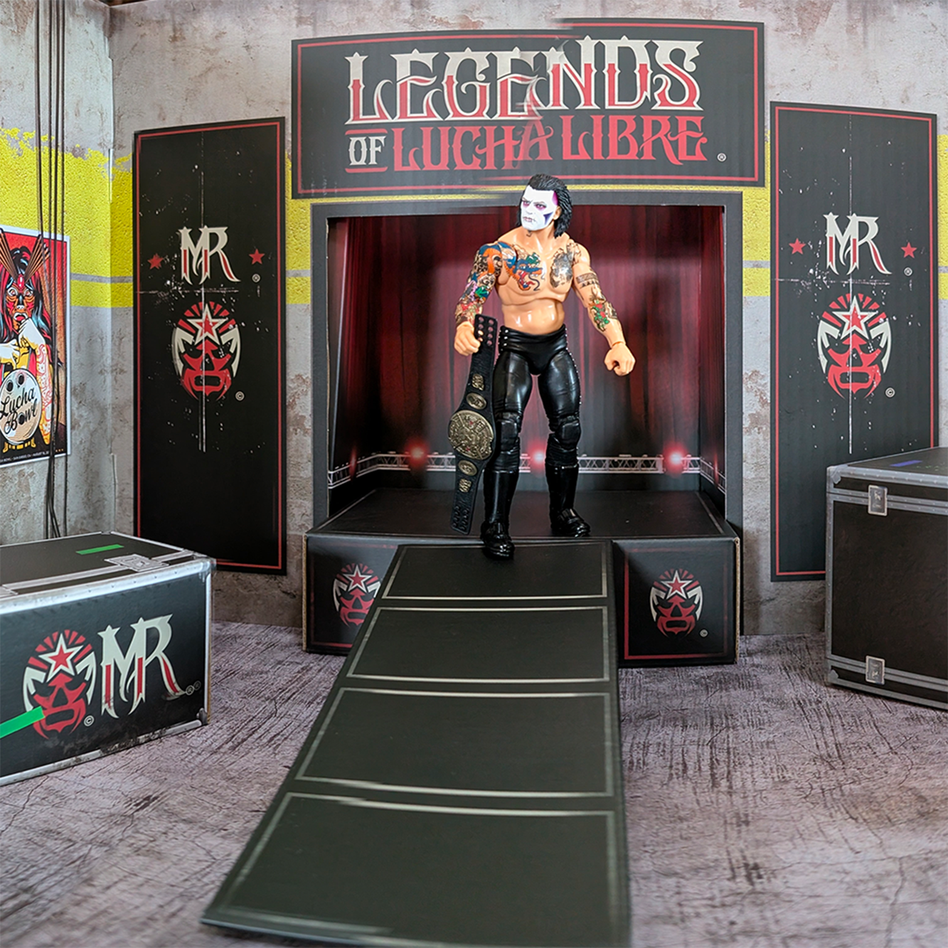 Diorama Legends of Lucha Libre Premium 1:12 Scale 6" Wrestling Backdrop by Boss Fight Studio Llc with wrestler
