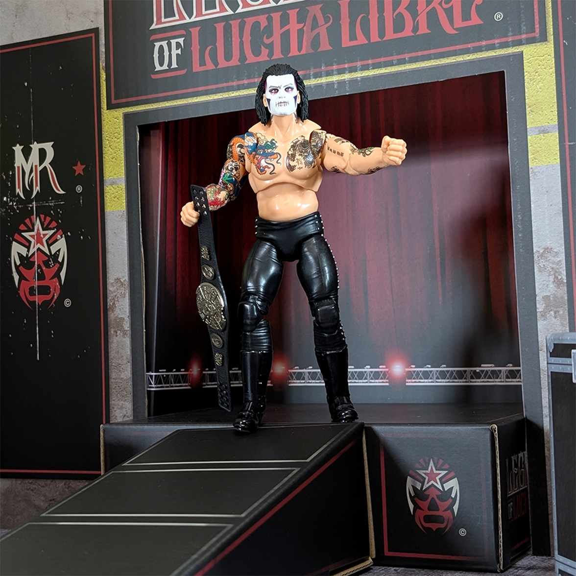 Diorama Legends of Lucha Libre Premium 1:12 Scale 6" Wrestling Backdrop by Boss Fight Studio Llc, masked wrestler with belt