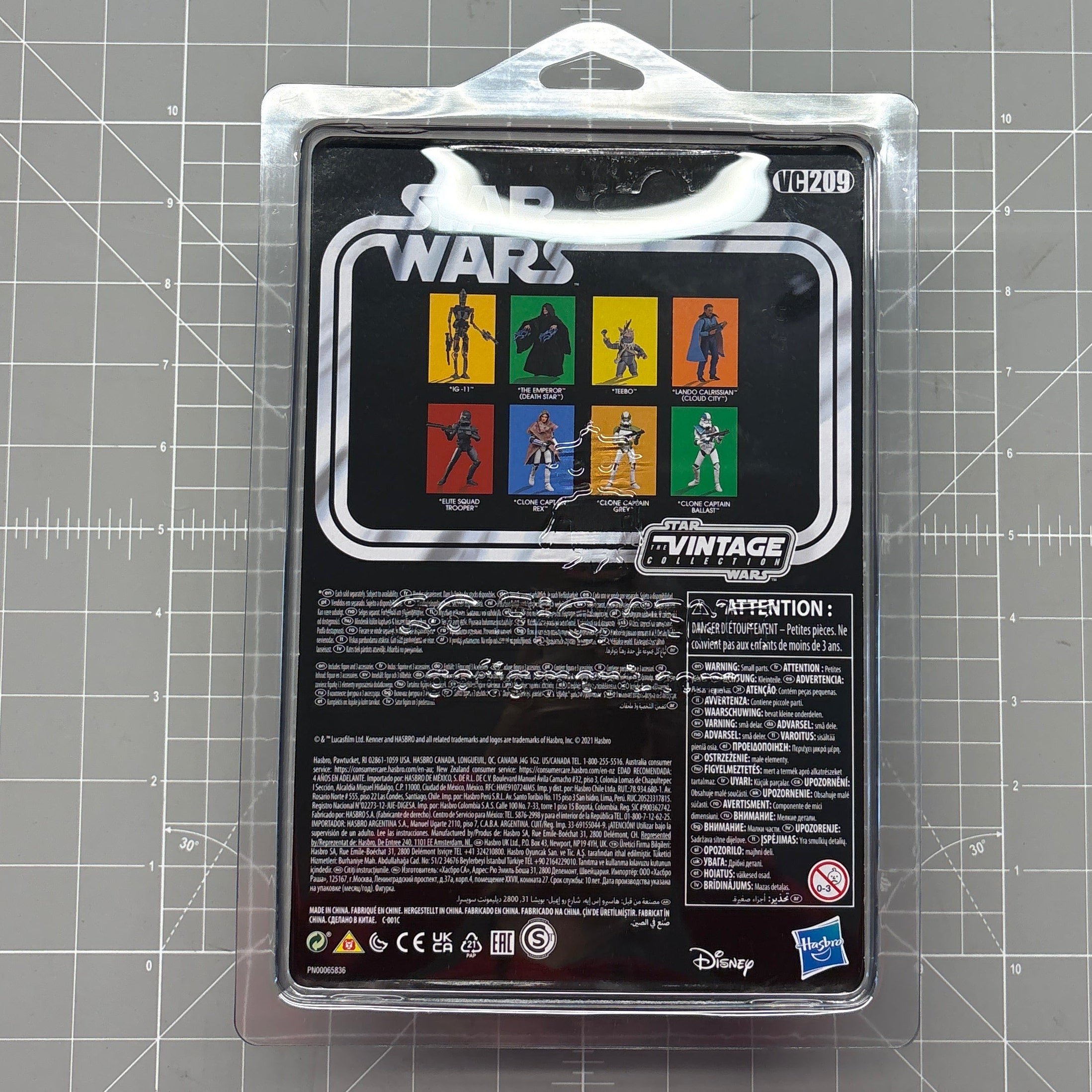 Back packaging of Clone Captain Grey 1:18 | 3.75" Star Wars The Vintage Collection Action Figure VC-209, Kenner