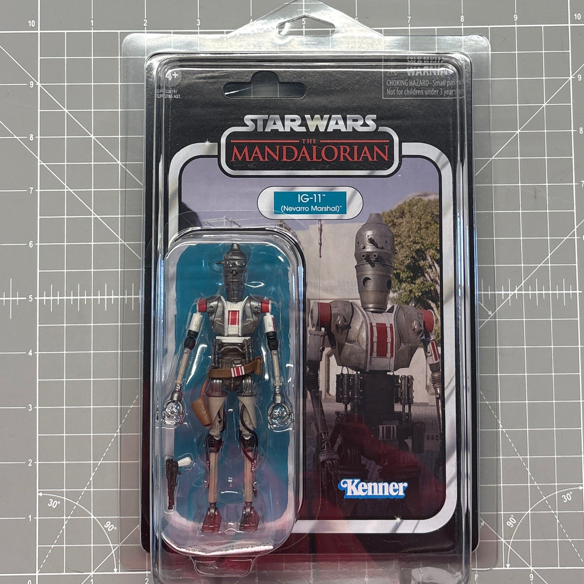 IG-11 Nevarro Marshal 1:18 | 3.75" Star Wars The Vintage Collection Action Figure in case, Kenner
