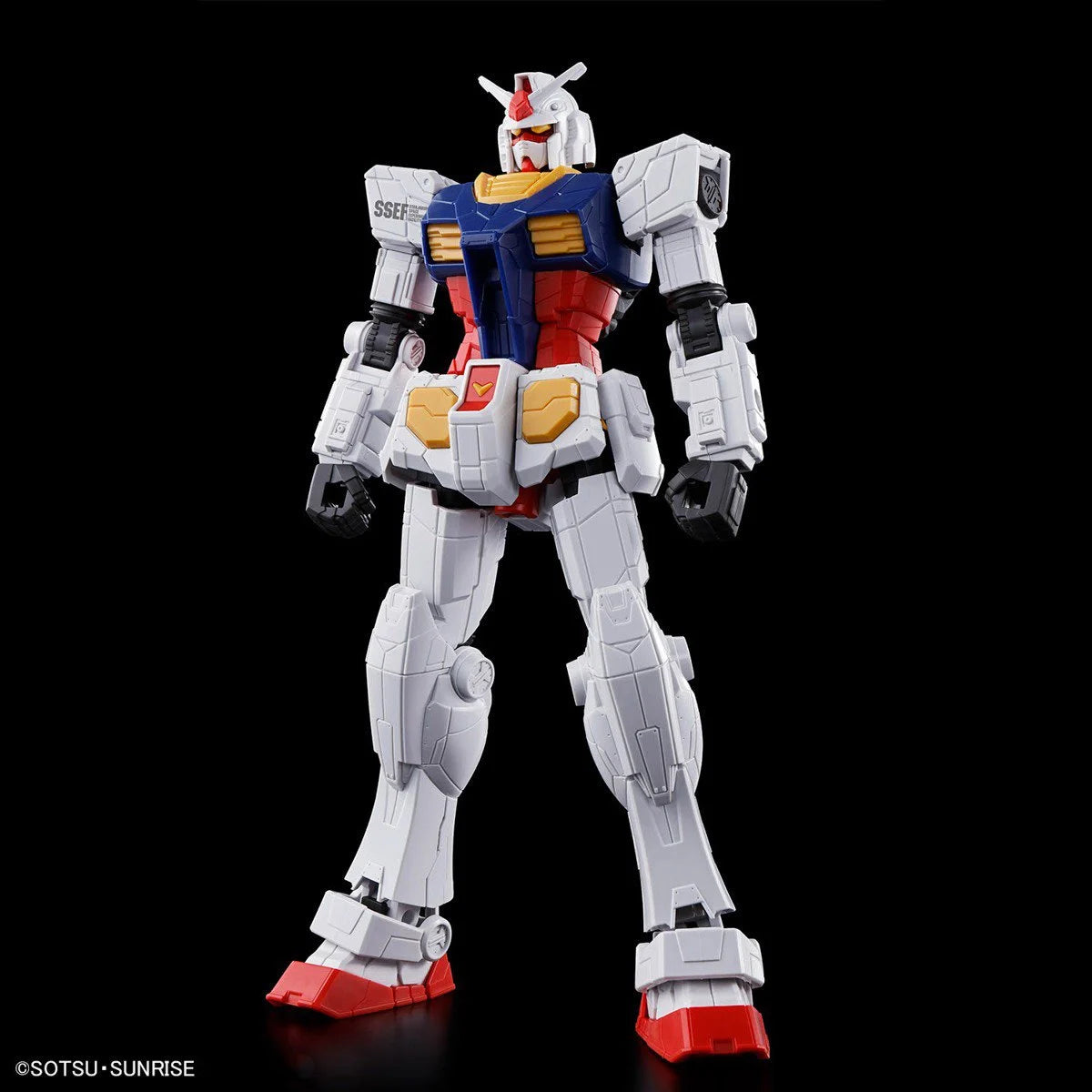 Gundam: Next Universal Century RX-78F00/E Gundam Entry Grade 1:144 Scale Model Kit by Gundam with detailed white and red design