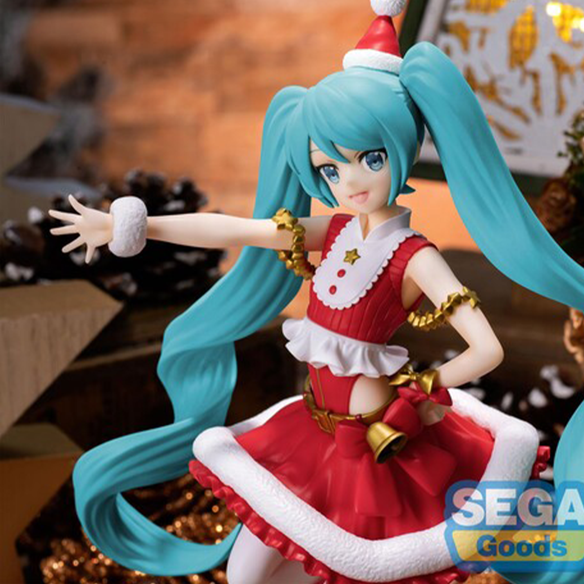 Sega - Luminasta Hatsune Miku Series - Hatsune Miku Christmas Statue Premium Figure - Authentic by Banpresto displays festive details.
