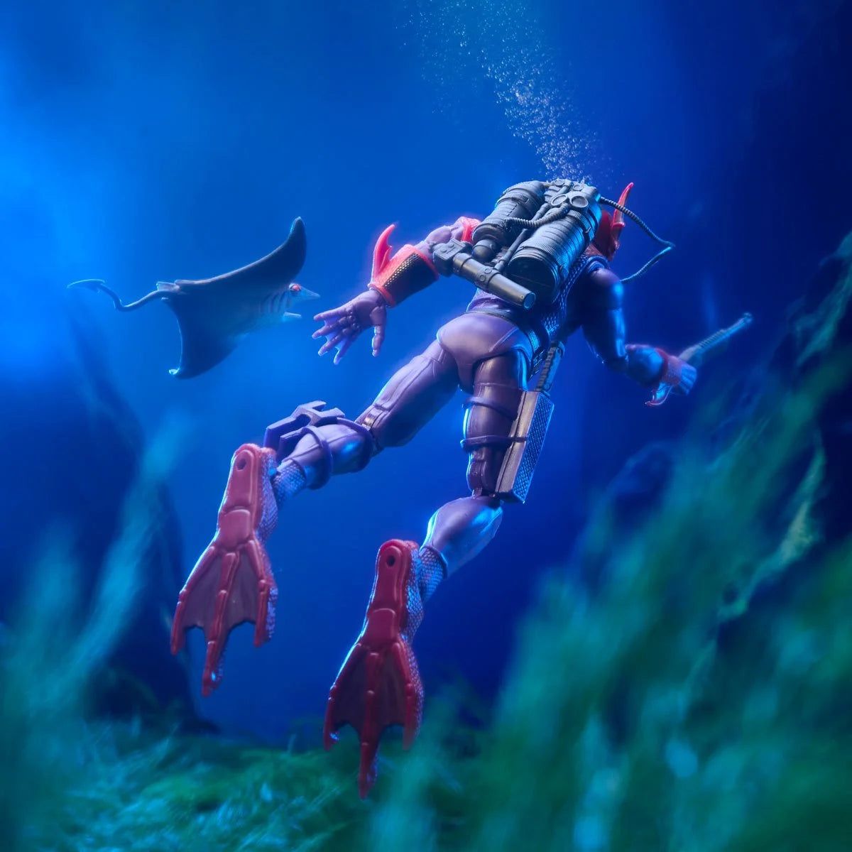 Hydro-Viper "199" G.I. Joe Classified Series 6 inch COBRA Action Figure by Hasbro underwater with stingray companion.