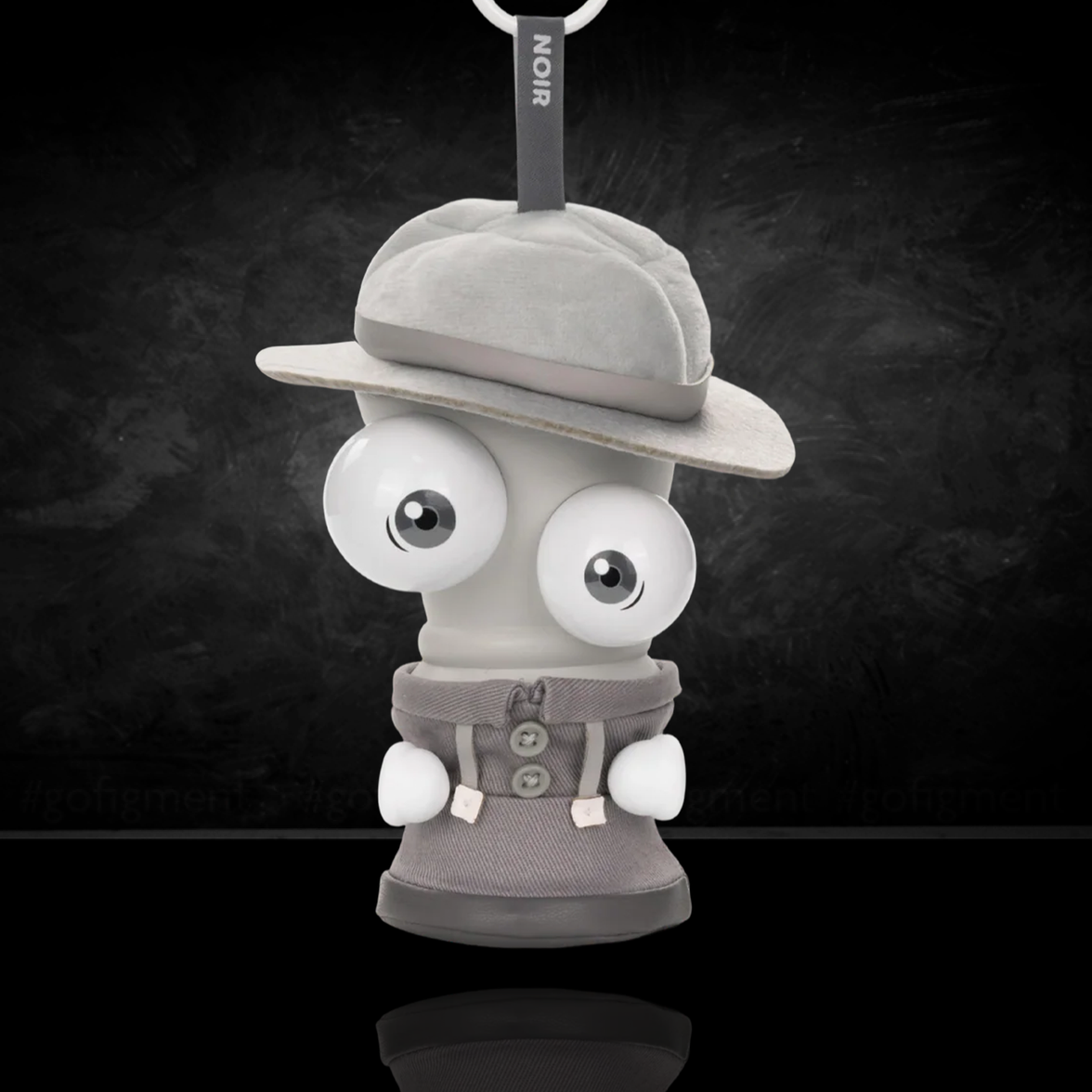 Kinger Pendantz Blindbox Open Figure U-PICK The Amazing Digital Circus Keychain new in box by Glitch with gray hat and outfit