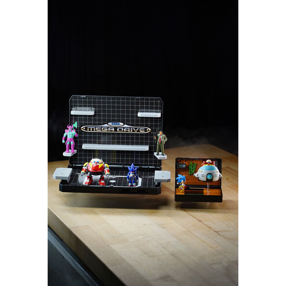 Console Heroes Sega Mega Drive Supervillain Boss Bundle Playset with Sonic the Hedgehog Cartridge by Go Figment new in box collectible