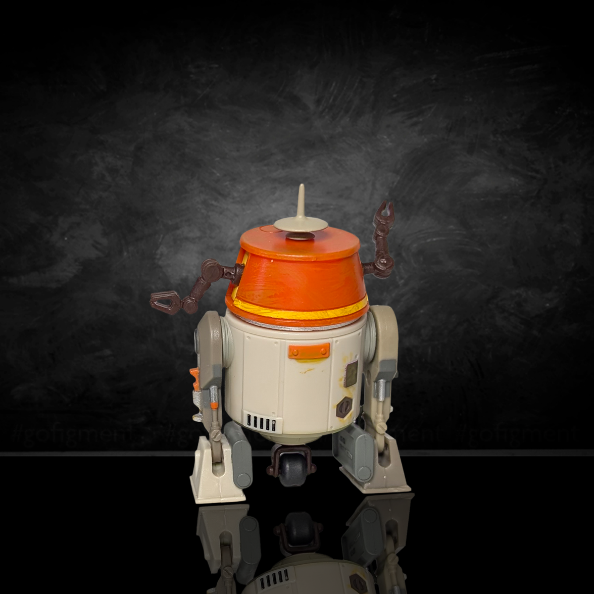 Chopper Droid Star Wars Action Figure 1:18 Scale LOOSE by Hasbro with orange and white detailing on black surface