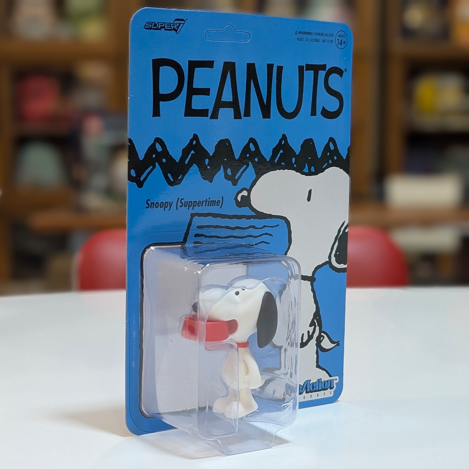 Snoopy Suppertime Peanuts ReAction Wave 09 Action Figure Super7 new in box collectible 3.75 inch toy