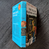 33 The Yellow Feather Mystery (1953):  Vintage Hardy Boys Book Blue-Back image 1