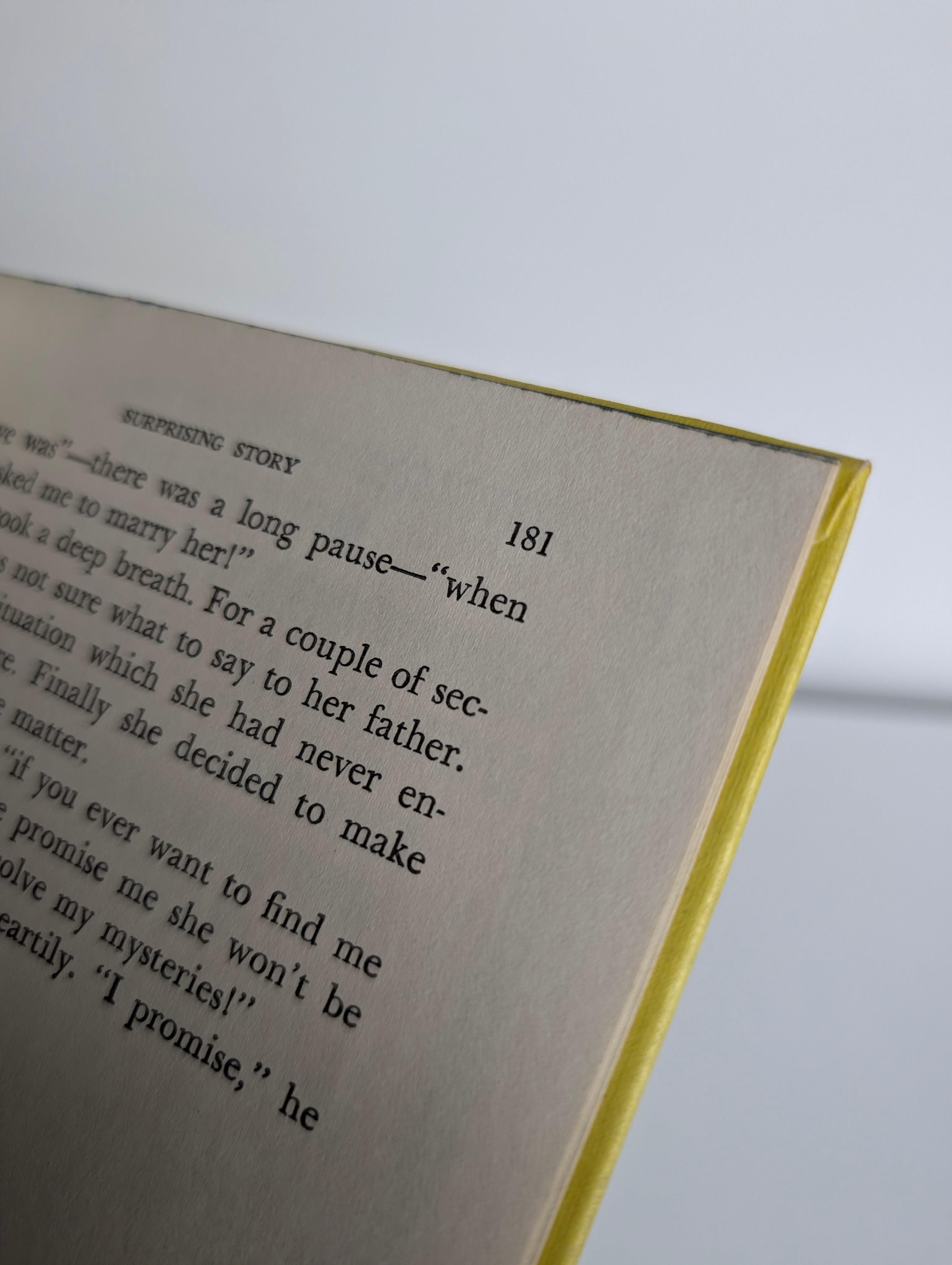 Vintage Nancy Drew Mystery of the Glowing Eye book page 181 yellow hardcover by Grosset & Dunlap Inc.
